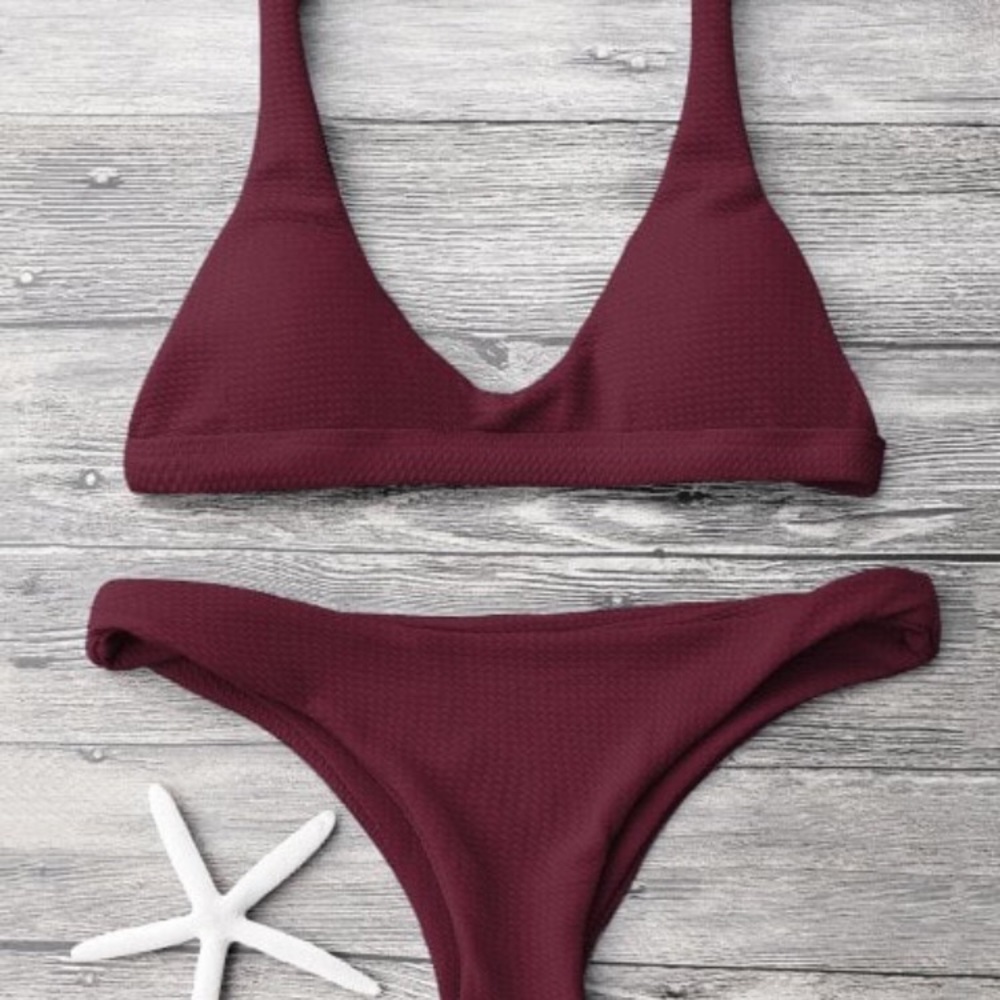 NWOT Low Waisted Padded Scoop Bikini - Burgundy M